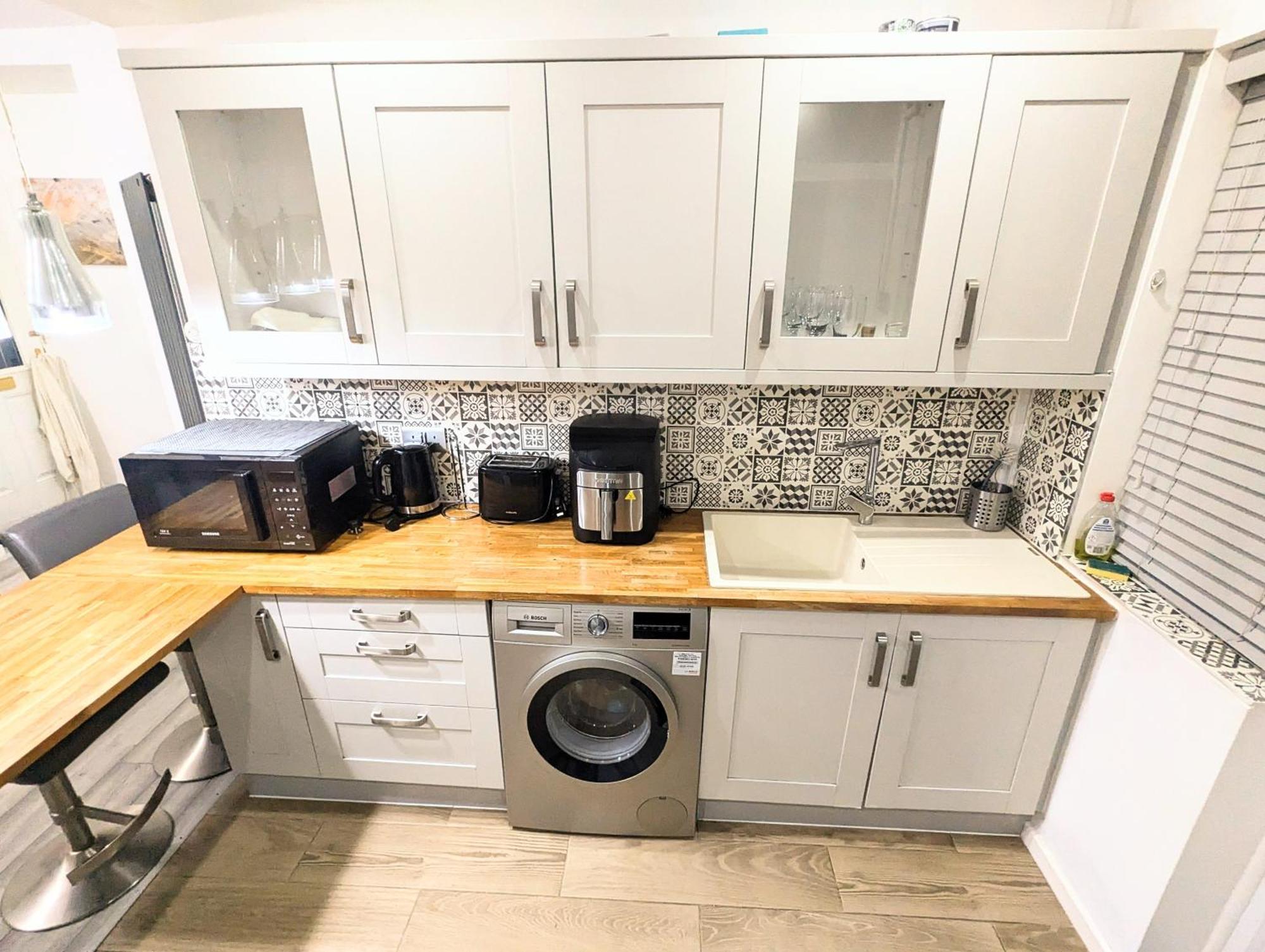 Bromley Serviced Apartments - Beckenham Place Park - London - 2 Bed House - Free Parking - 2 Beds 1 Sofabed Экстерьер фото