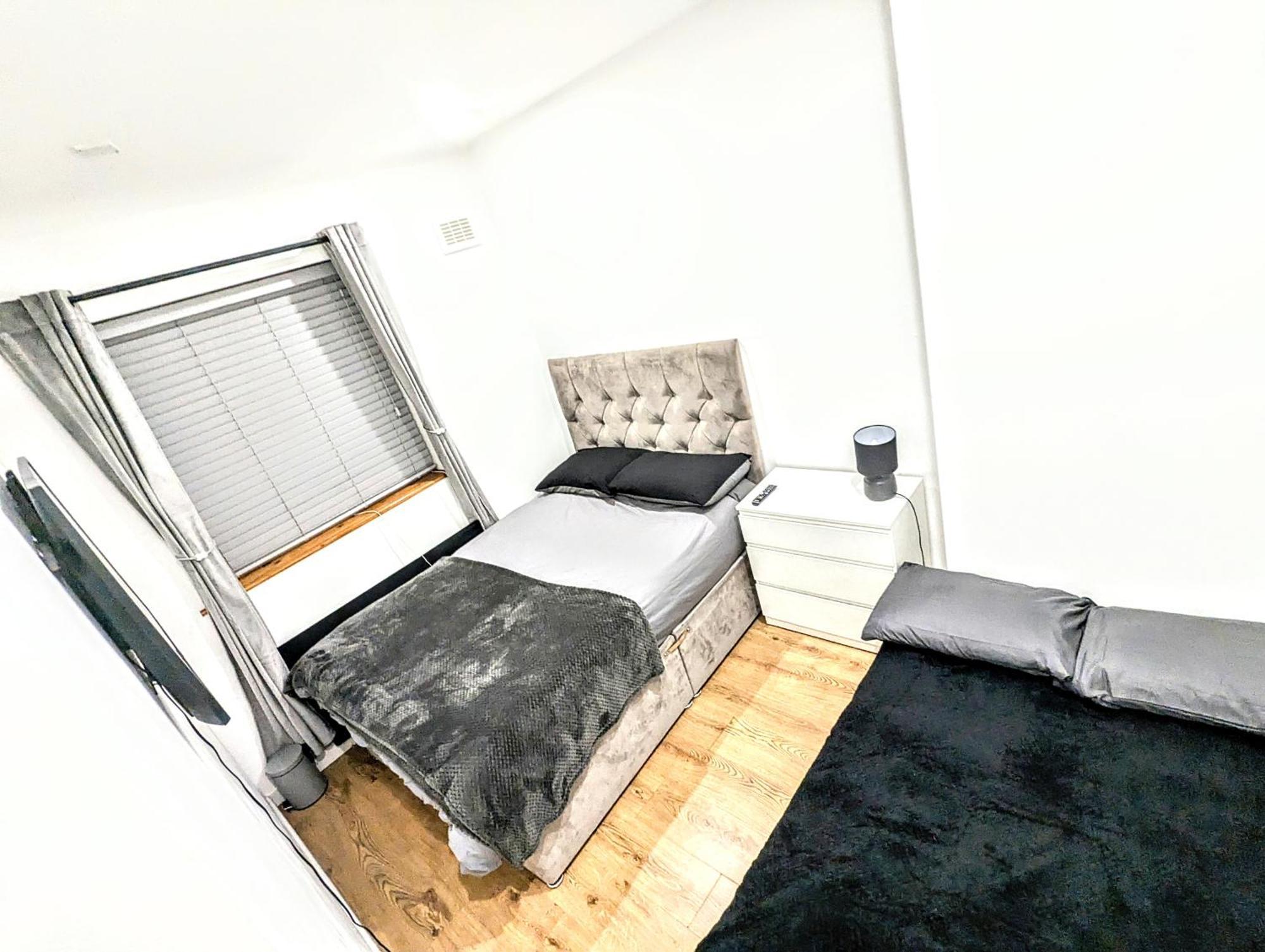 Bromley Serviced Apartments - Beckenham Place Park - London - 2 Bed House - Free Parking - 2 Beds 1 Sofabed Экстерьер фото