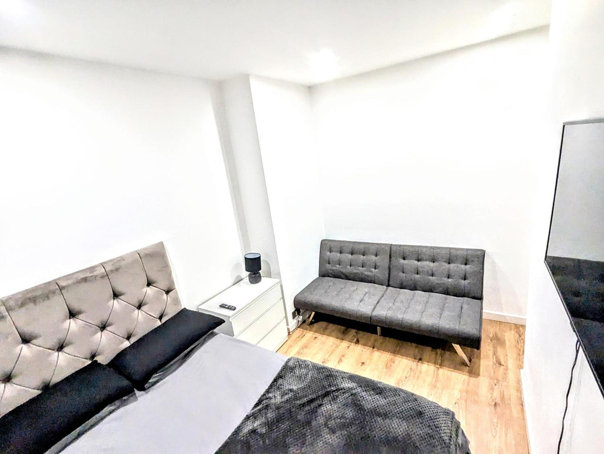Bromley Serviced Apartments - Beckenham Place Park - London - 2 Bed House - Free Parking - 2 Beds 1 Sofabed Экстерьер фото