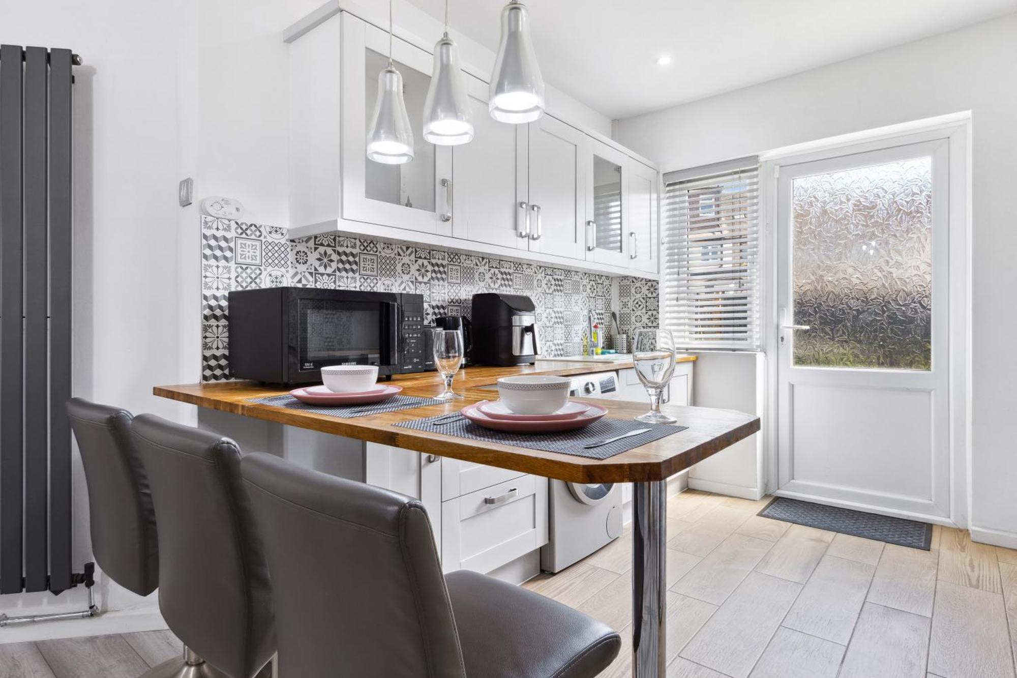 Bromley Serviced Apartments - Beckenham Place Park - London - 2 Bed House - Free Parking - 2 Beds 1 Sofabed Экстерьер фото