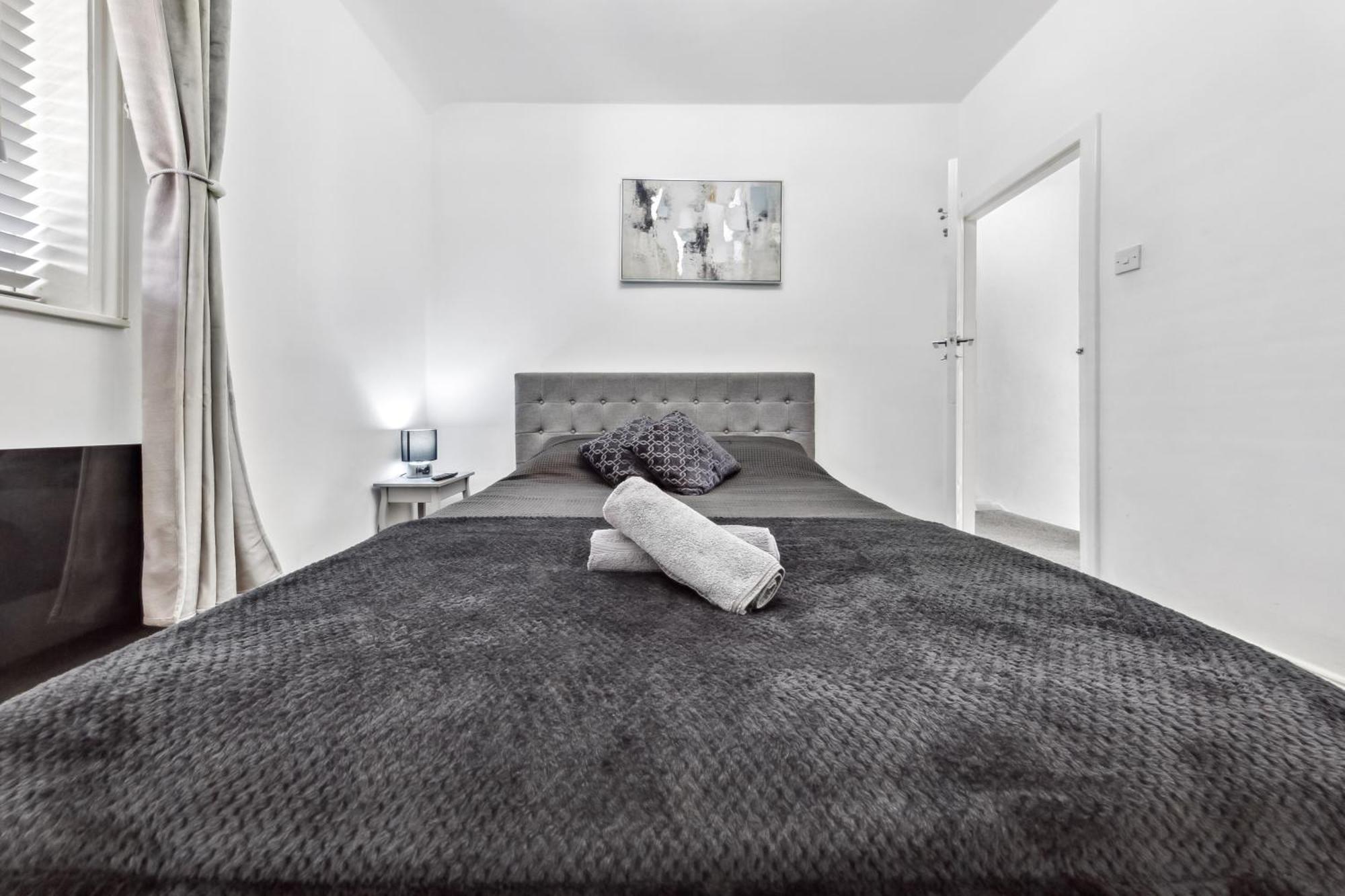 Bromley Serviced Apartments - Beckenham Place Park - London - 2 Bed House - Free Parking - 2 Beds 1 Sofabed Экстерьер фото